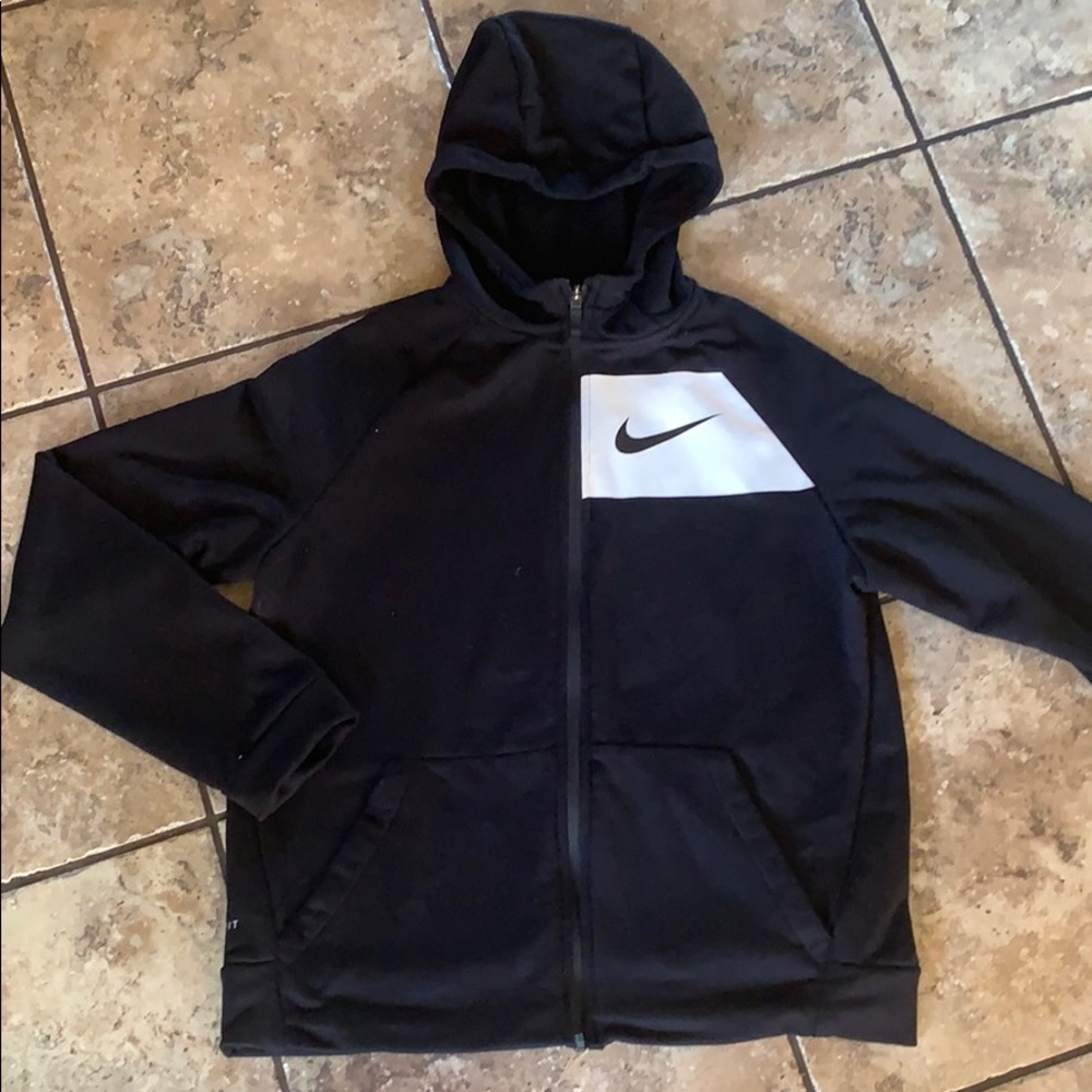 Boys’ XL Nike Dri-fit zip up sweatshirt